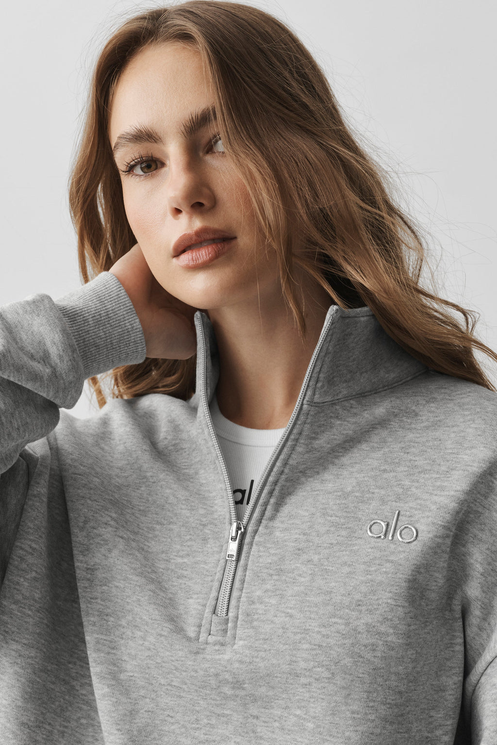 Alo Accolade 1/4 Zip Pullover - Athletic Heather Grey — image 3